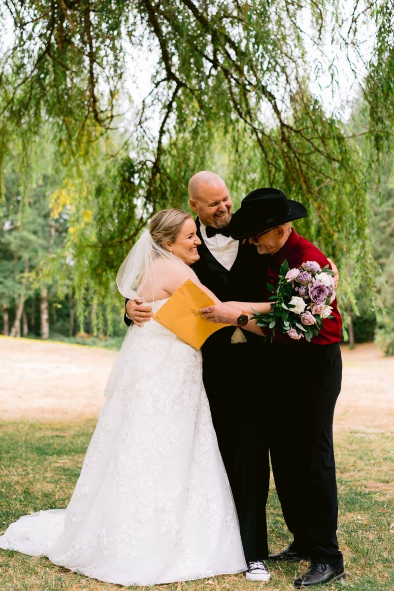 A joyful embrace. | Trung Phan Photography